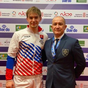 Coach Jaroslav Javorský s bronzovým Marošom Janovčíkom