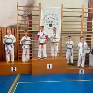 27a1674f-0ec6-434f-a89e-1738b0054cf2