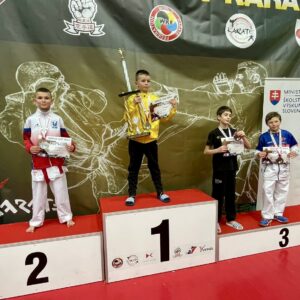 4bbec685-4be4-4838-8eb5-b1797b27cd17