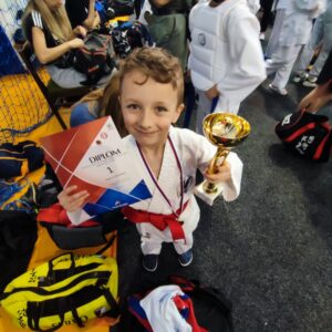 43464427-0dab-4d15-8cca-cdc20de5d8b0