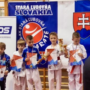 6135c453-35b9-4a7e-b3e0-fed655dedfd0-min